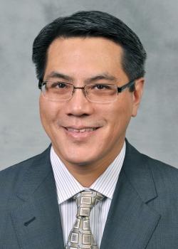 Lawrence Chin，医学博士，FAANS, FACS